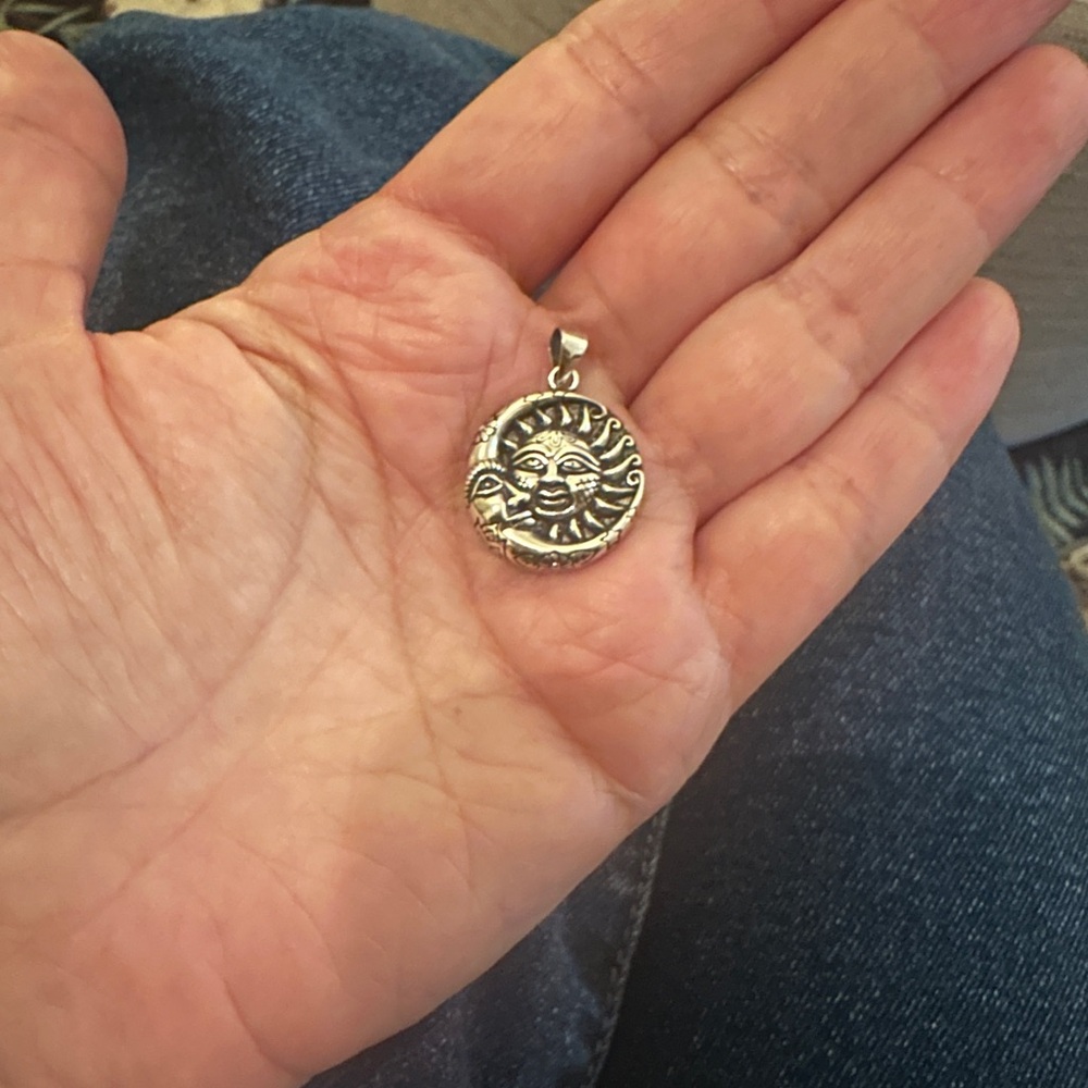 Silver plated sun and moon pendant - Picture 2 of 3